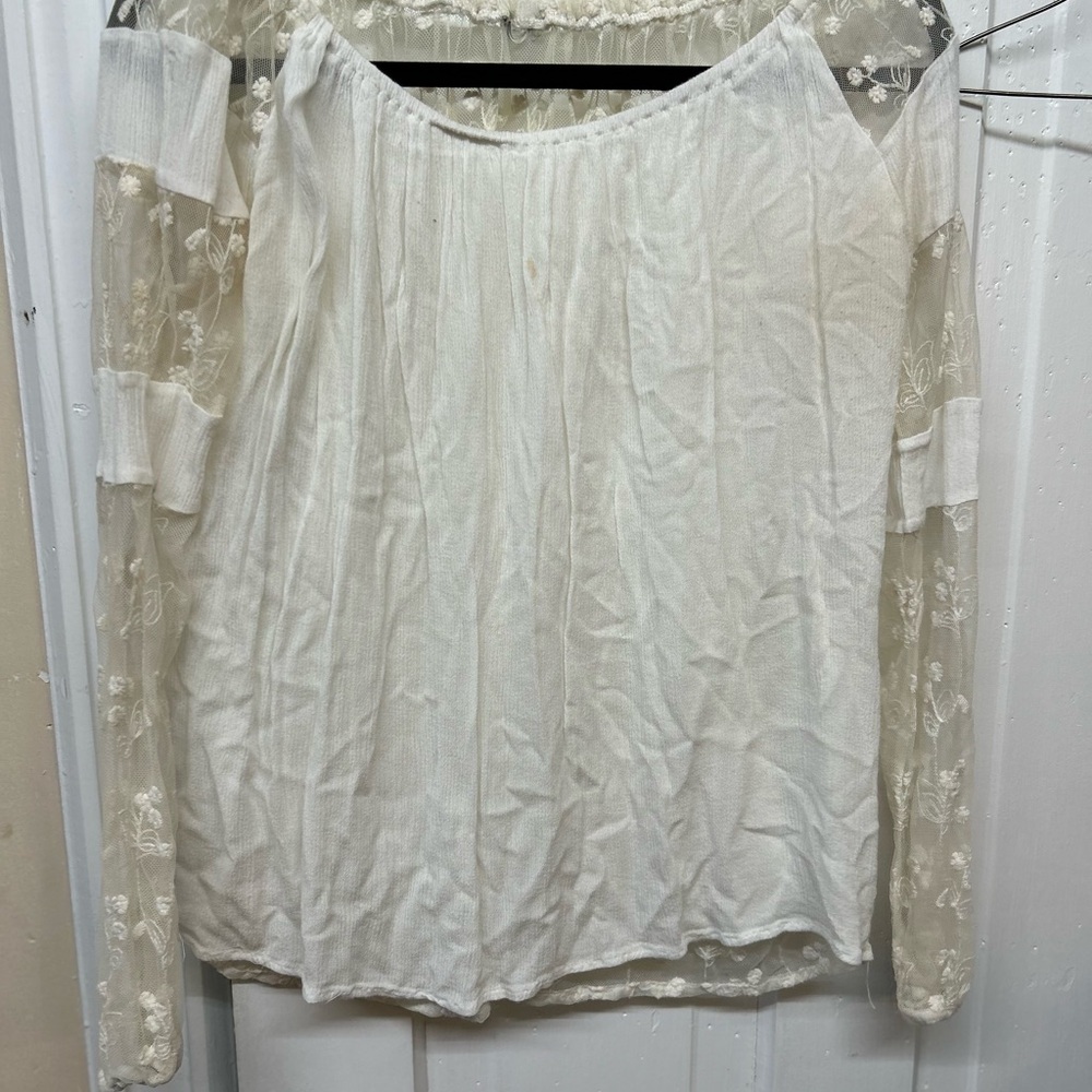 Elegant White Lace Sleeve Women's Top